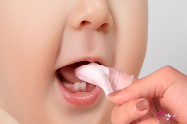Cách vệ sinh lưỡi trẻ sơ sinh bình thường tránh bệnh tật