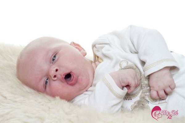 Trẻ sơ sinh thỉnh thoảng ho là hiện tượng khá phổ biến