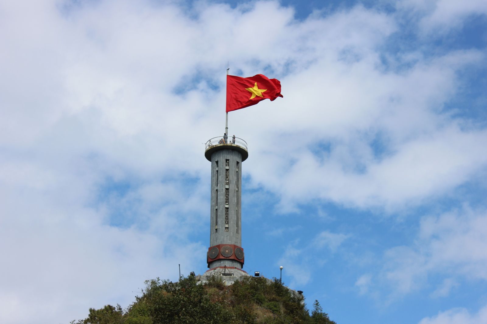 Hình ảnh cờ tổ quốc Việt Nam