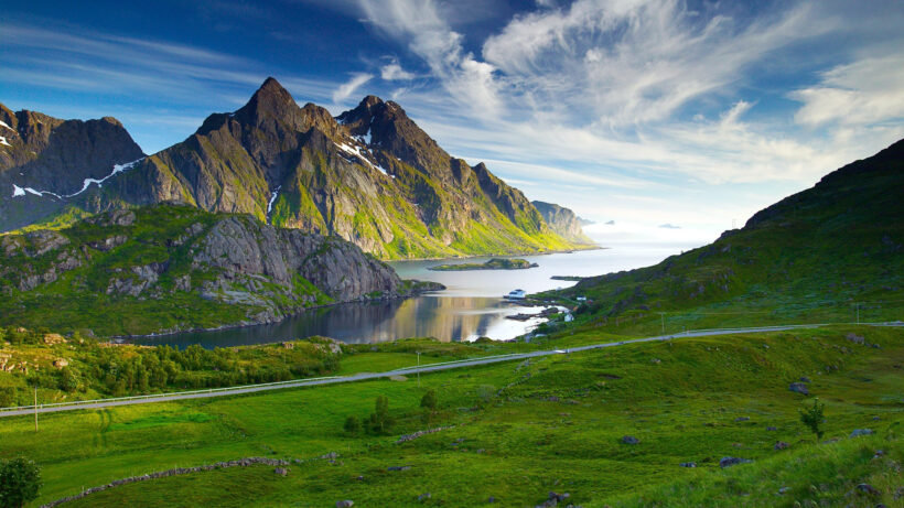 Hình ảnh núi đẹp ở bờ biển Na Uy
