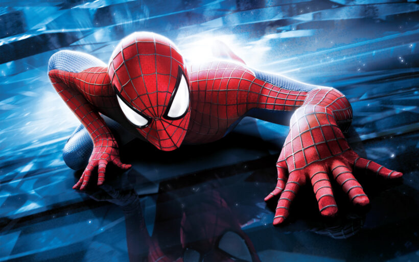 Hình ảnh Spider Man người nhện bò