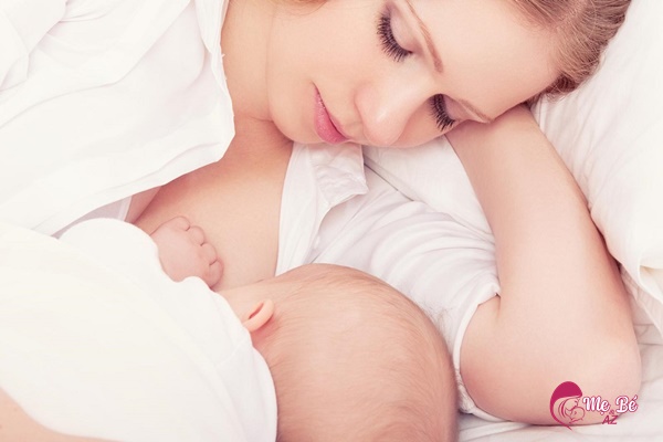 Trẻ có thể bú sữa non khi mẹ mang thai