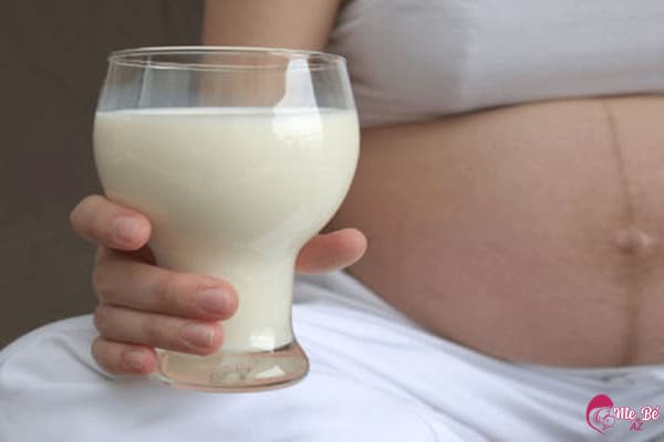 Mang thai uống sữa đậu nành được không?