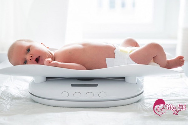 Sữa mẹ nóng cũng “đóng góp” một phần làm bé chậm tăng cân