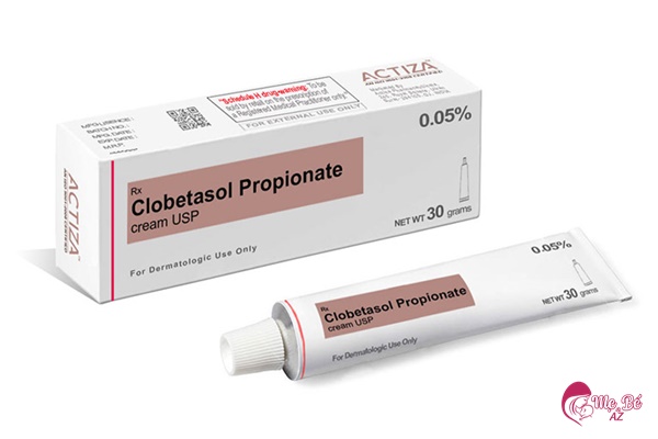 Sử dụng thuốc clobetasol propionate chữa u hạt rốn cho bé